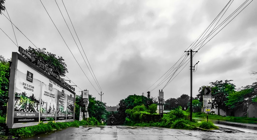 Advertising along the roadside is one of the traditional marketing strategies